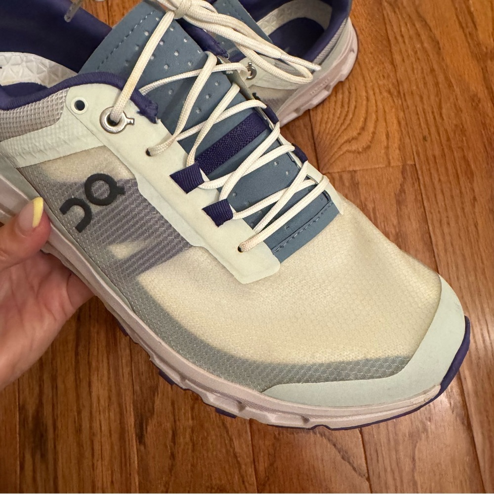On Running Women's Cloudvista Sneakers - Picture 8 of 13